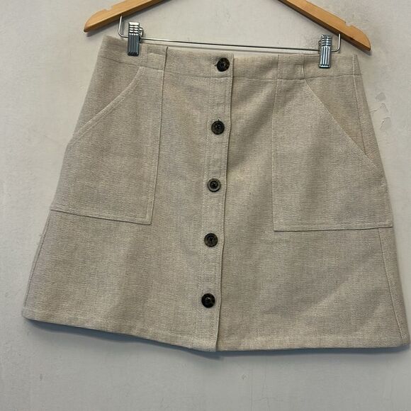Banana Republic beige A-line button front mini skirt Size 8 New - Picture 2 of 12